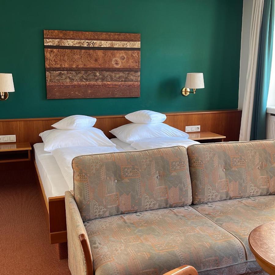 Hotel Jungbraeu Абенсберг Экстерьер фото