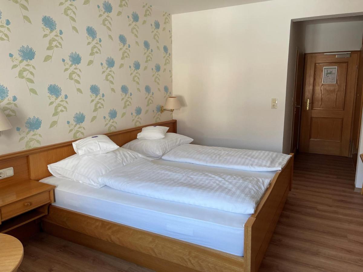 Hotel Jungbraeu Абенсберг Экстерьер фото