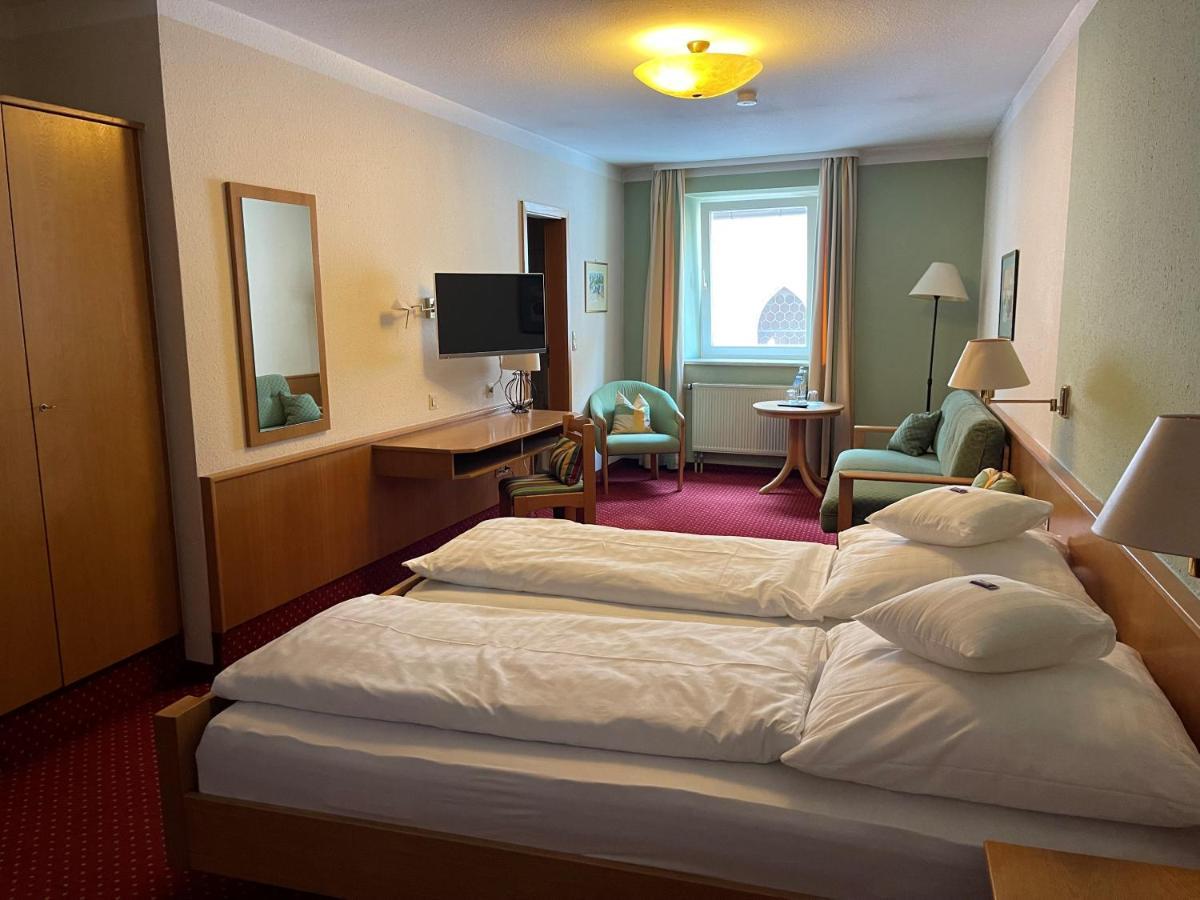 Hotel Jungbraeu Абенсберг Экстерьер фото