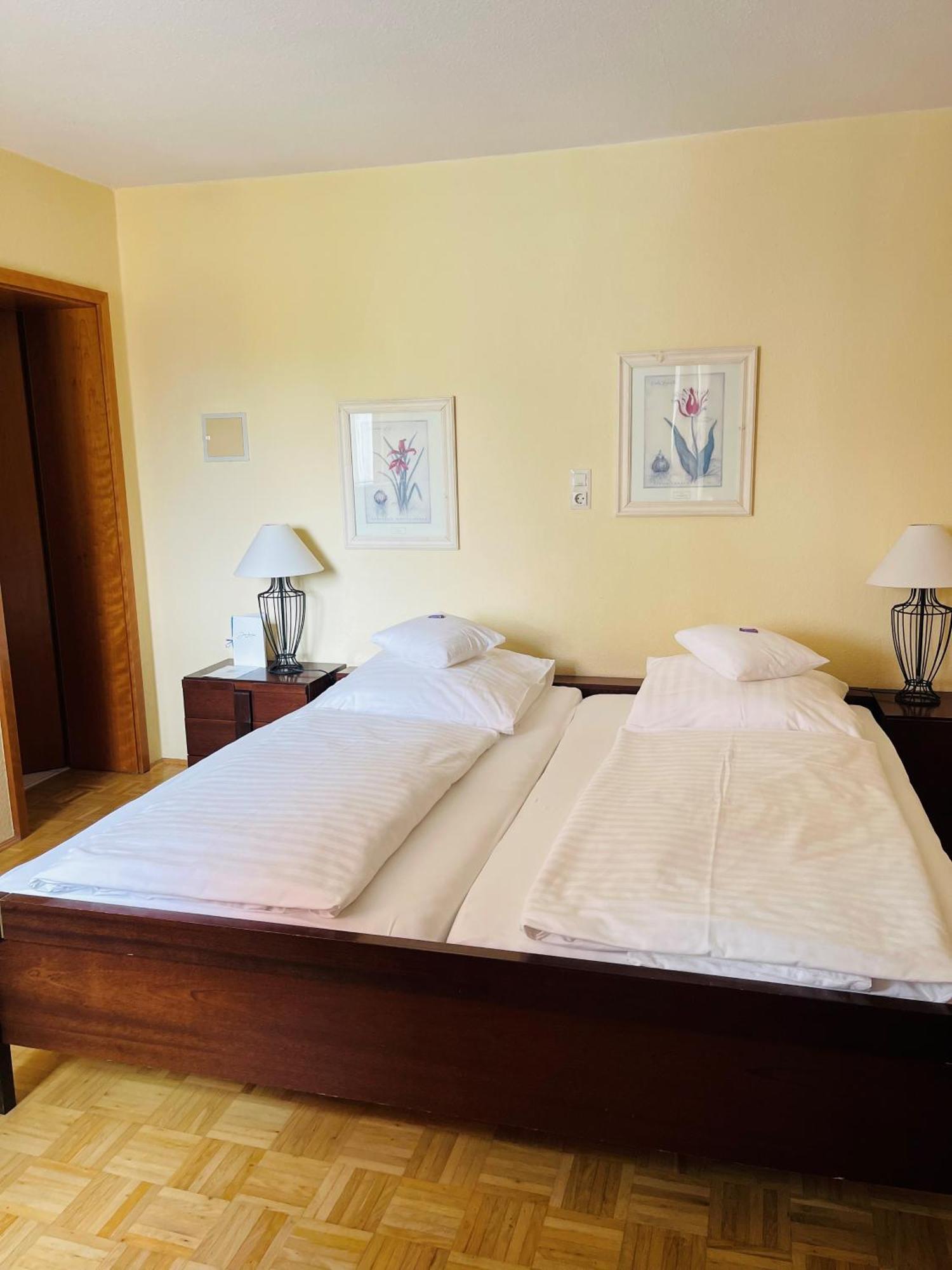 Hotel Jungbraeu Абенсберг Экстерьер фото