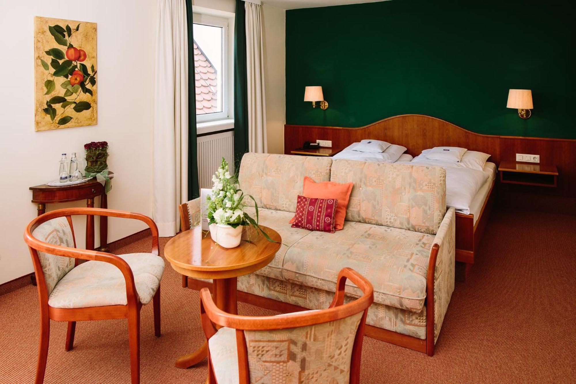 Hotel Jungbraeu Абенсберг Экстерьер фото